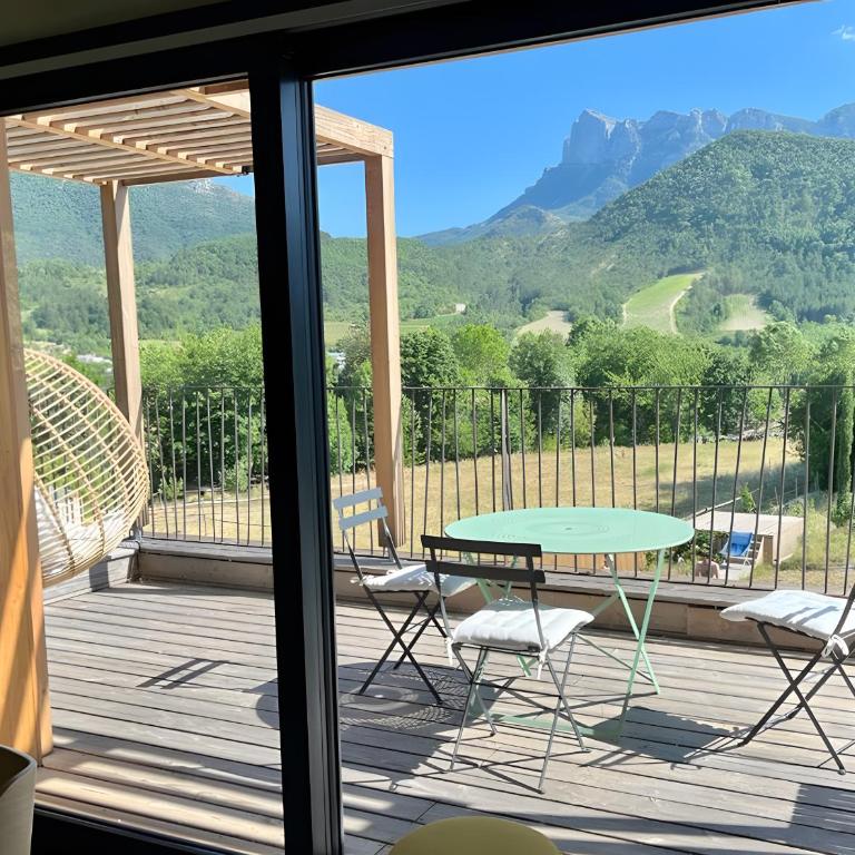 Gite de Charme écologique - Two-Bedroom Deluxe Apartment with Garden View - 1