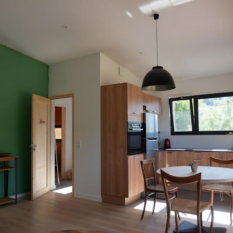 Gite de Charme écologique - Two-Bedroom Deluxe Apartment with Garden View - 5
