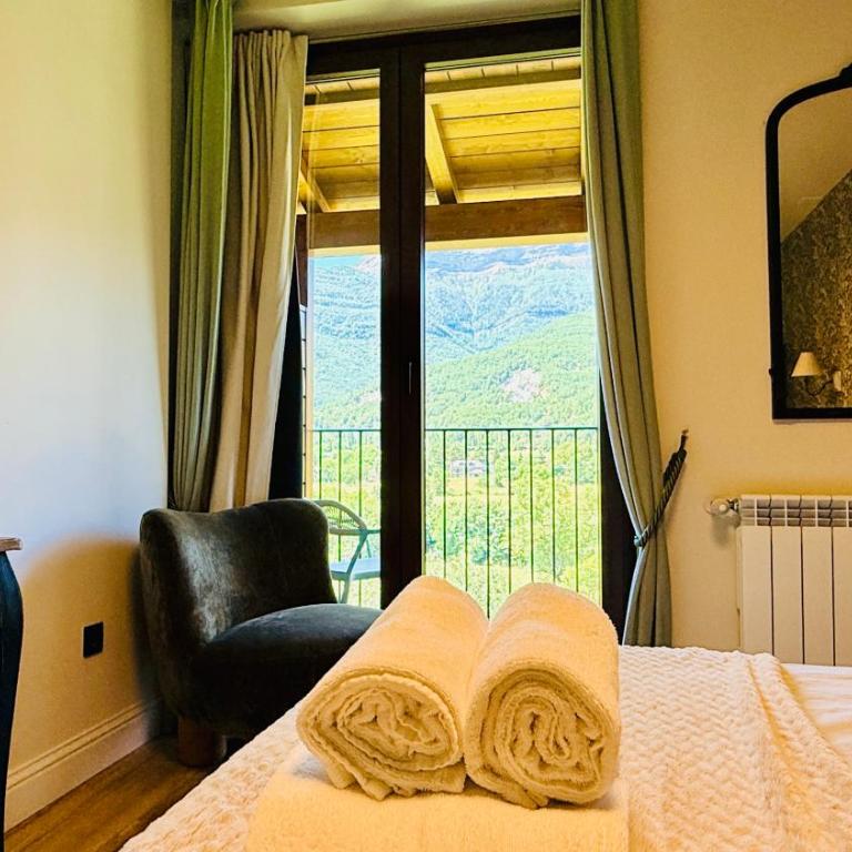 Leyendas Del Pirineo Turismo Rural - Habitación Doble con vistas a la montaña - 4
