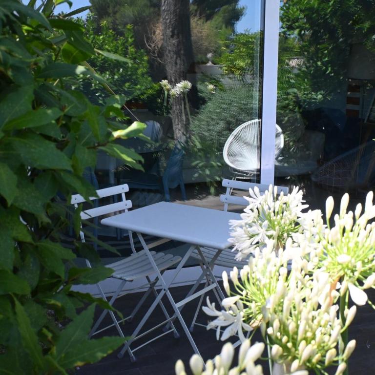 N004 - Villa Ulisse, splendido trilocale a 100m dal mare - Appartamento con 2 Camere da Letto - 28