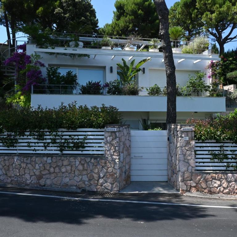 N004 - Villa Ulisse, splendido trilocale a 100m dal mare - Appartamento con 2 Camere da Letto - 2