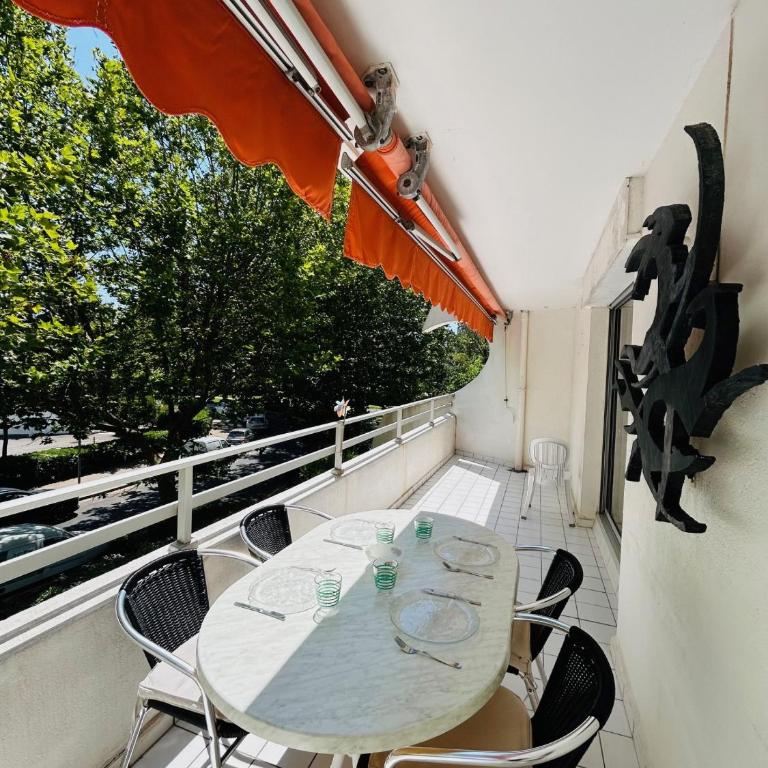 Vittoria Immobilier 2 -REGLEMENT SUR PLACE - chèques vacances acceptés - Monolocale con Terrazza - 1