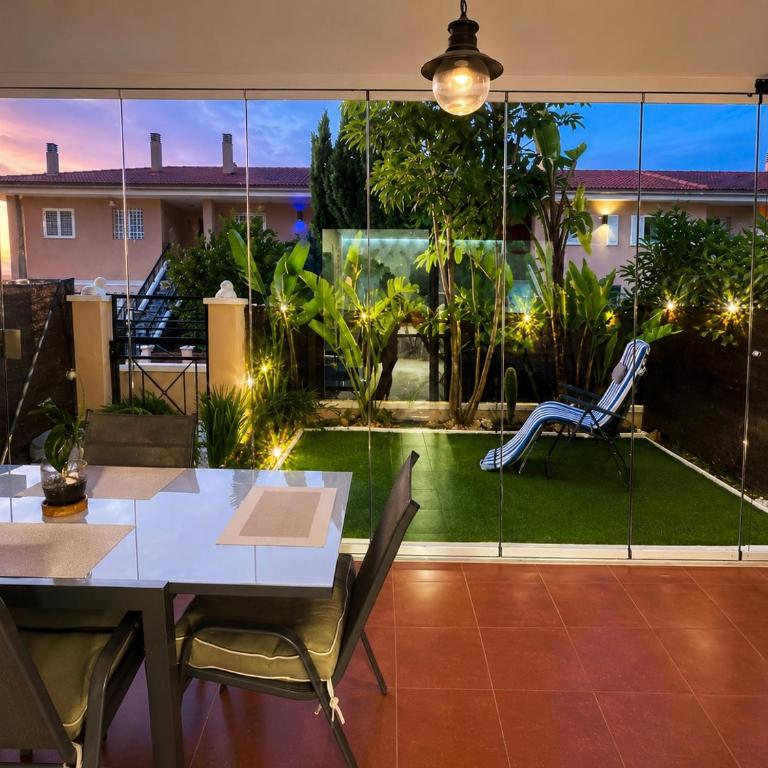 Bungalow with Pool & BBQ - Carabassi Beach 10' - Casa de 2 dormitorios - 6