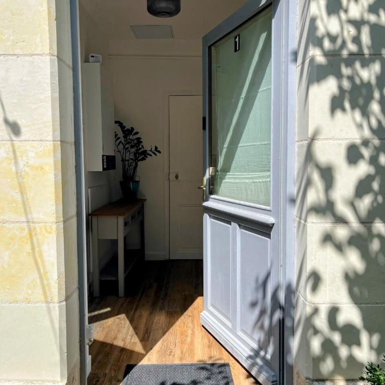 L'Atelier des Rêves Amboise - One-Bedroom Premier Apartment - 18