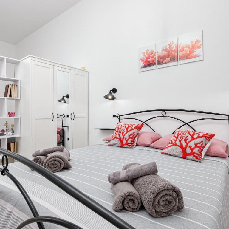 Appartamenti Corallo e Conchiglia - Studio with Sofa Bed - 9