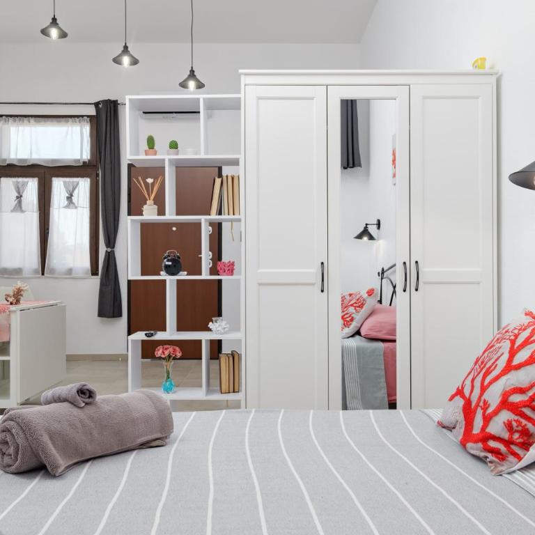 Appartamenti Corallo e Conchiglia - Studio with Sofa Bed - 10