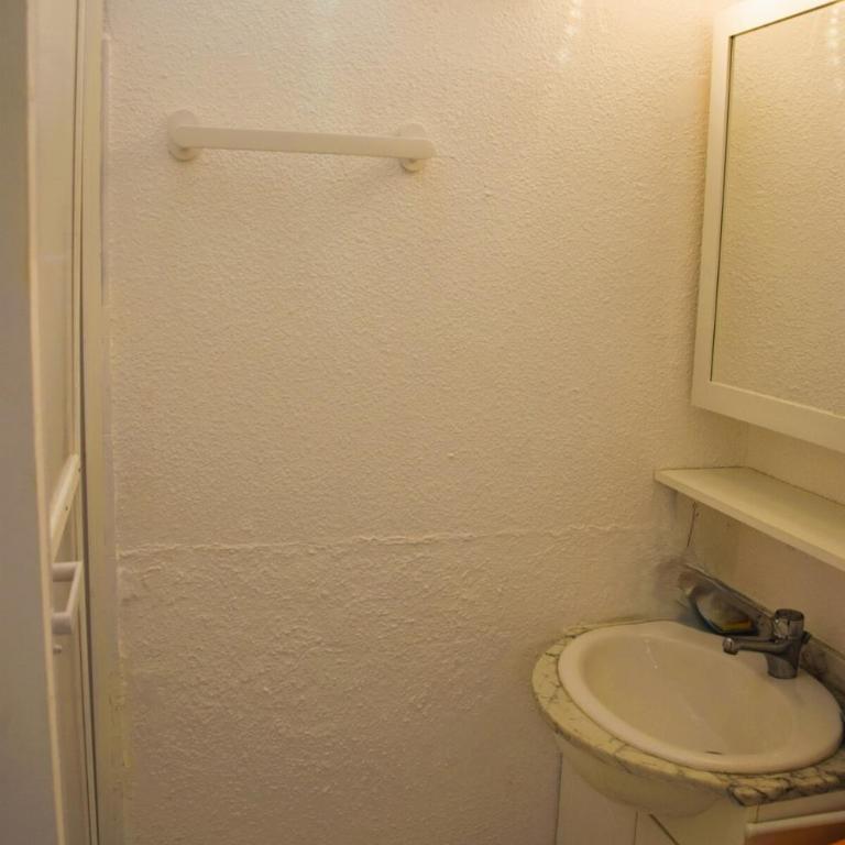A 150 m de la Plage, T2 climatisé en rdj, parking privé - Apartment mit 1 Schlafzimmer - 6