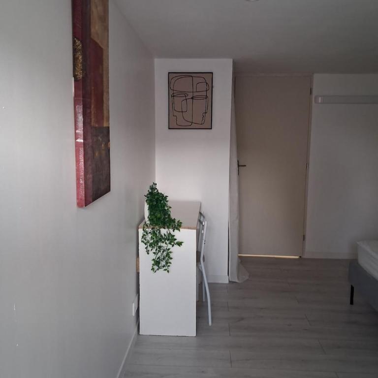 Cocon 4 pers aux sables, clim et parking gratuit - One-Bedroom Apartment - 17