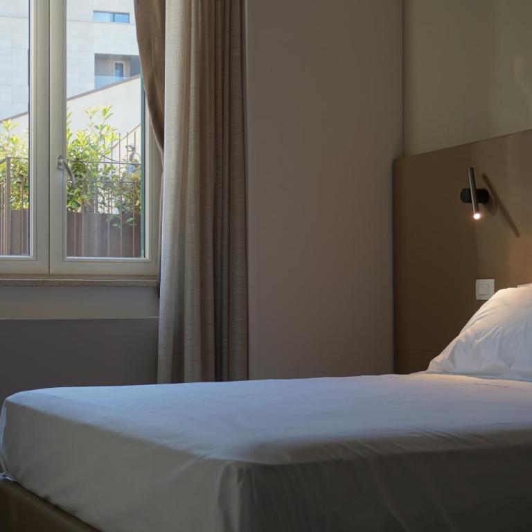 Corsocentodue Suites - Camera Matrimoniale con Bagno Privato - 4