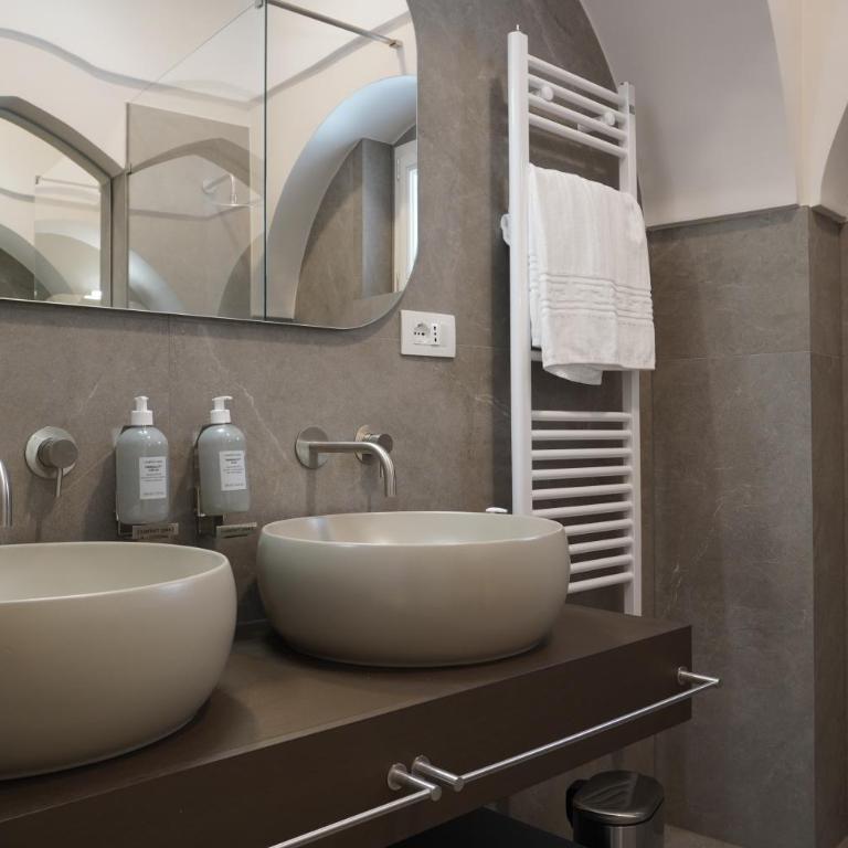 Corsocentodue Suites - Camera Familiare - 10