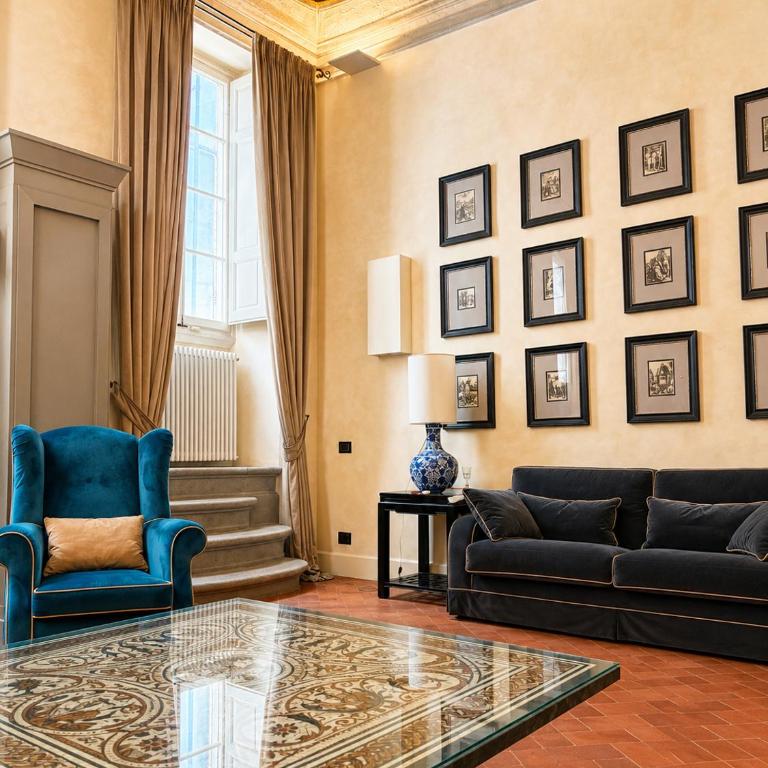Luxury frescoed apartment in the center - One-Bedroom Apartment - 2