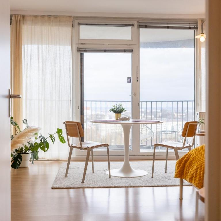 Business & Relax Skyline-View Wlan - One-Bedroom Apartment - 16