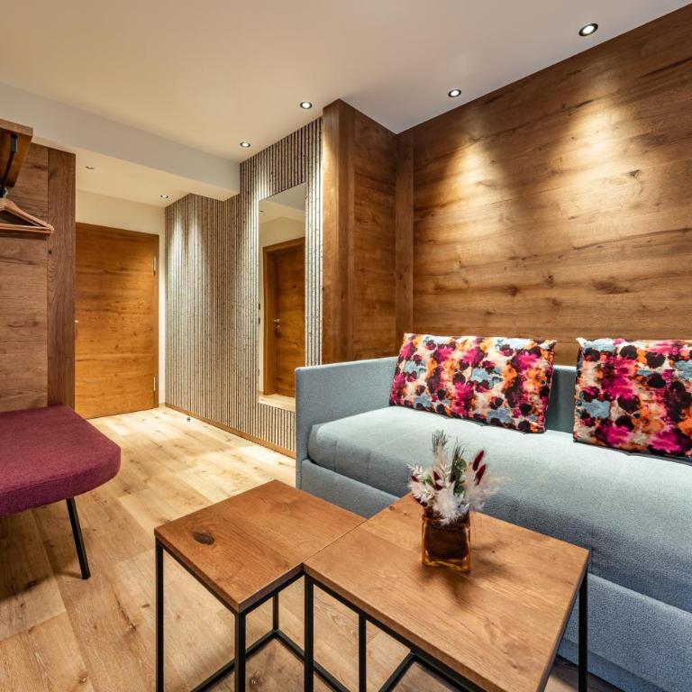 Hotel Pramstraller - Doppelzimmer mit Balkon - 2