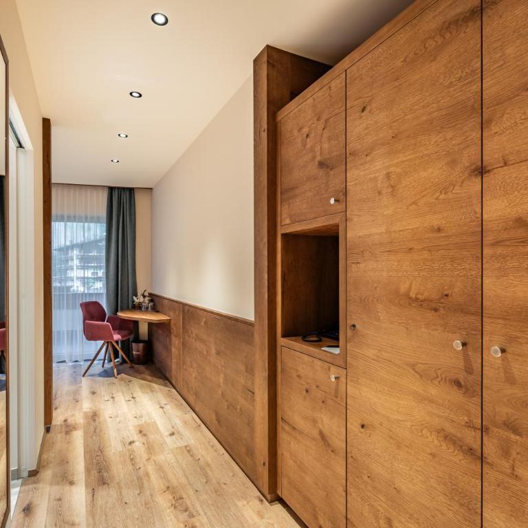 Hotel Pramstraller - Doppelzimmer mit Balkon - 16