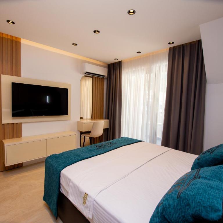 Premium Apartments Zevs - Deluks Dvokrevetna Soba sa Bračnim Krevetom i Balkonom - 5