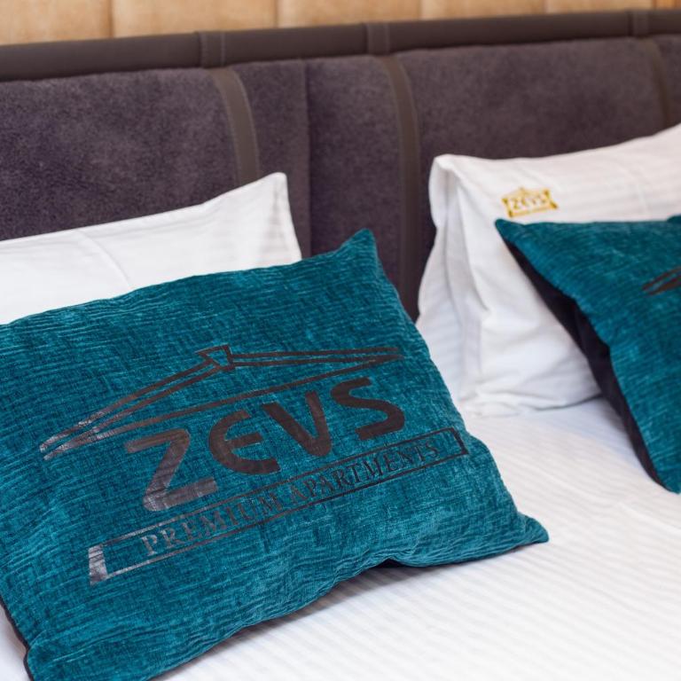 Premium Apartments Zevs - Deluks Dvokrevetna Soba sa Bračnim Krevetom i Balkonom - 21