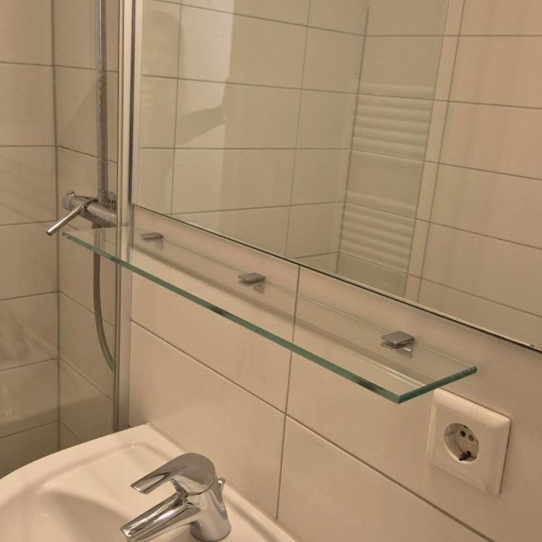Helles Apartment mit Self Check-in - Appartamento con 1 Camera da Letto - 10