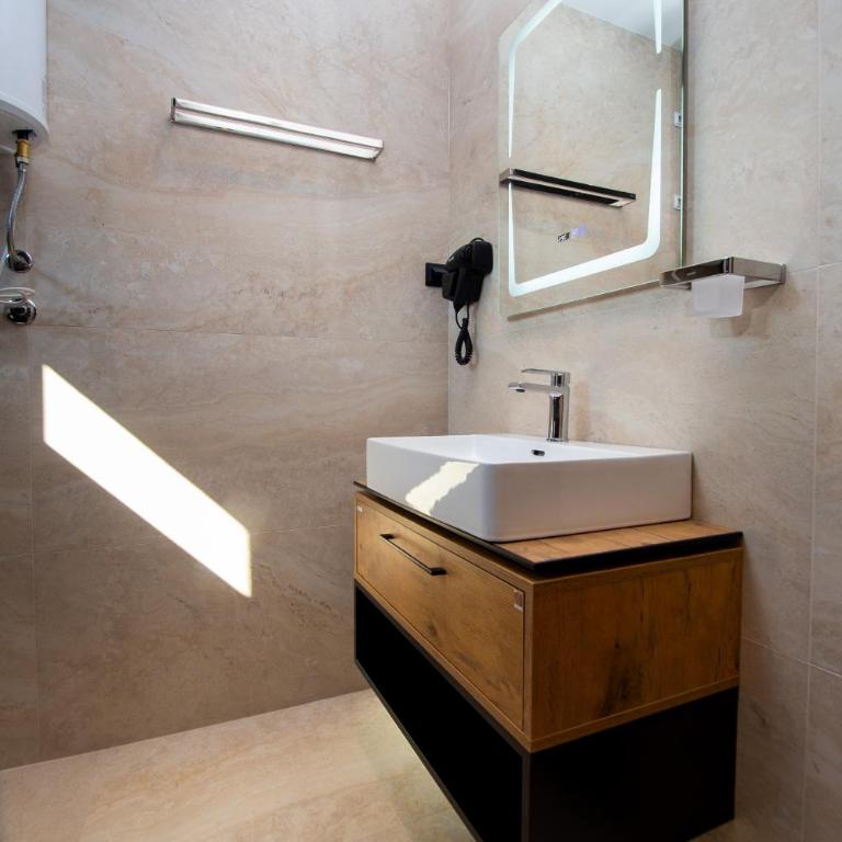 Premium Apartments Zevs - Superior Dvokrevetna Soba sa Bračnim Krevetom ili Zasebnim Krevetima, i Terasom - 16