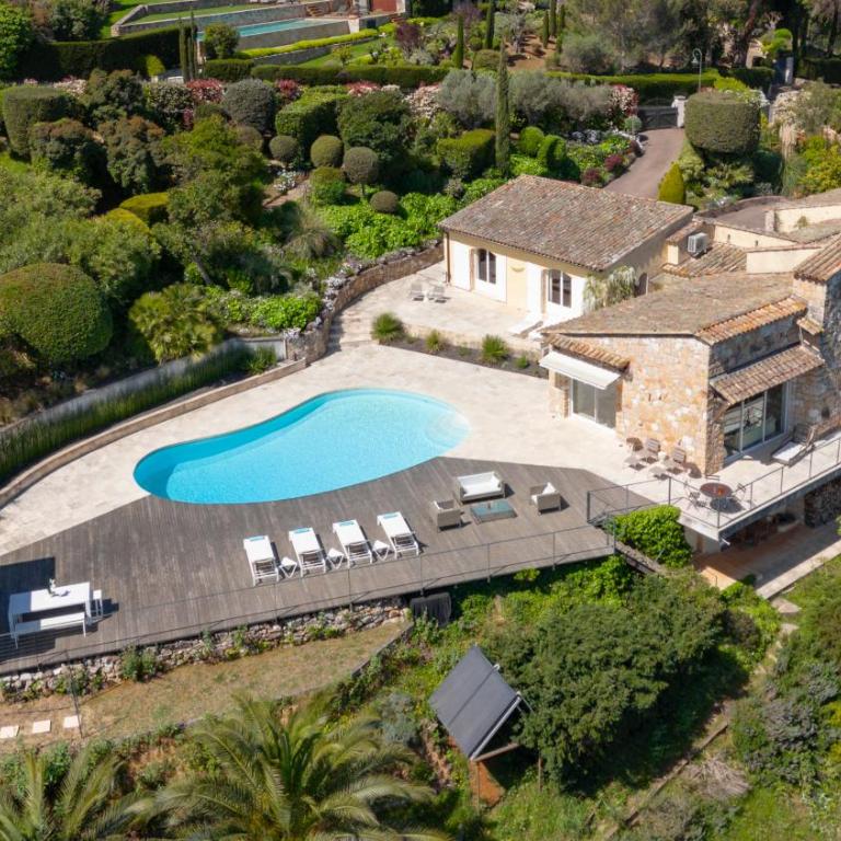 Grande Villa proche Sophia avec magnifique vue mer - Villa - 1