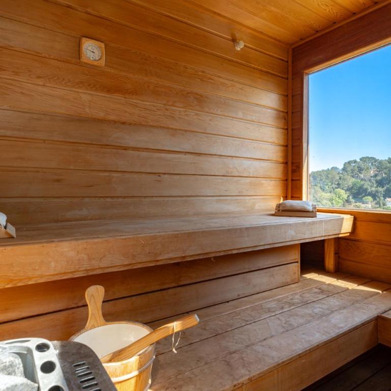 Grande Villa proche Sophia avec magnifique vue mer - Villa - 11