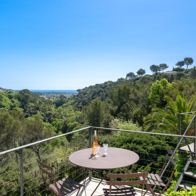 Grande Villa proche Sophia avec magnifique vue mer - Villa - 7