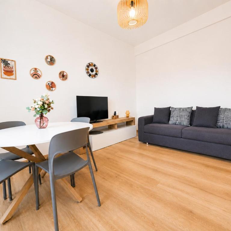Bright and Spacious Elegant Apartment 5 min Airport - Appartamento con 1 Camera da Letto e Balcone - 6