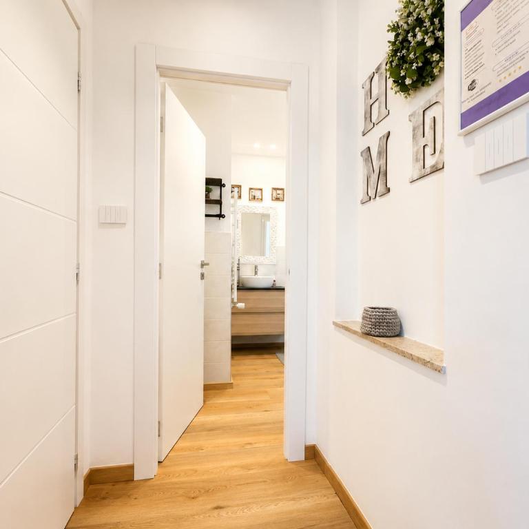 Bright and Spacious Elegant Apartment 5 min Airport - Appartamento con 1 Camera da Letto e Balcone - 11