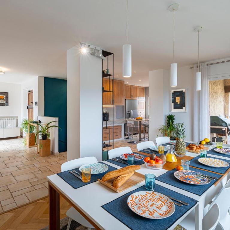 Grande Villa proche Sophia avec magnifique vue mer - Villa - 30