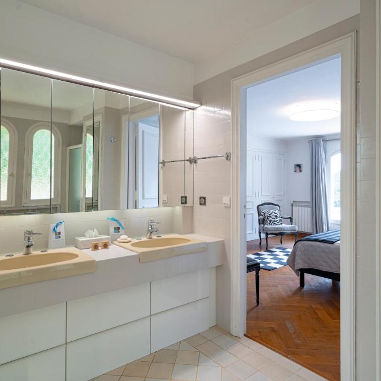 Grande Villa proche Sophia avec magnifique vue mer - Villa - 20