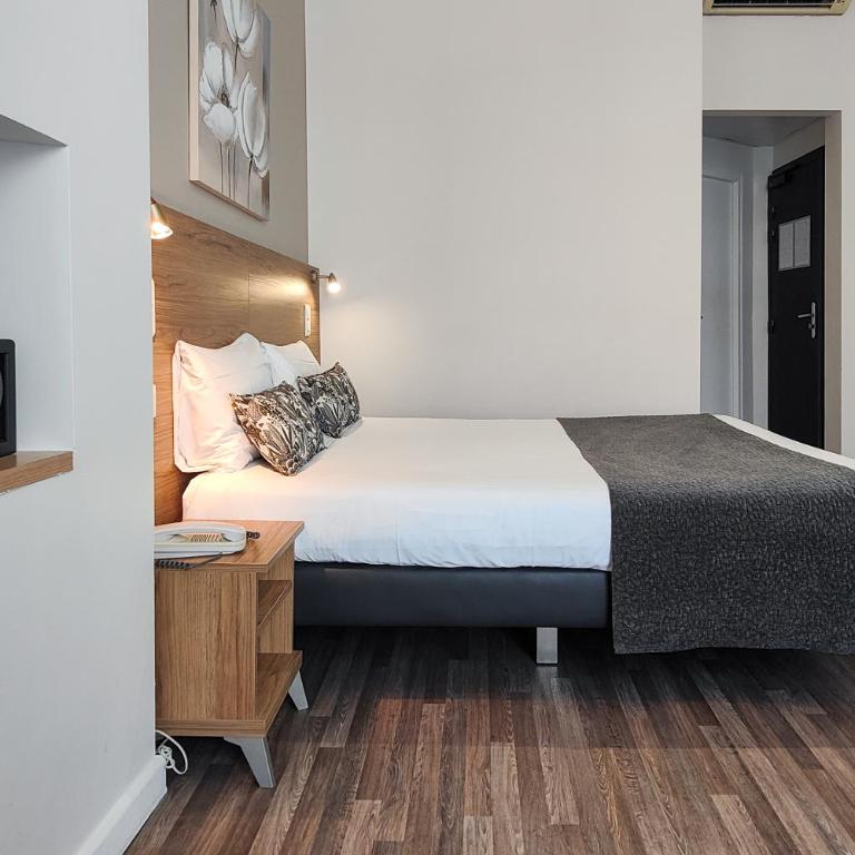Hôtel Helvétique - Chambre Double Deluxe - 6