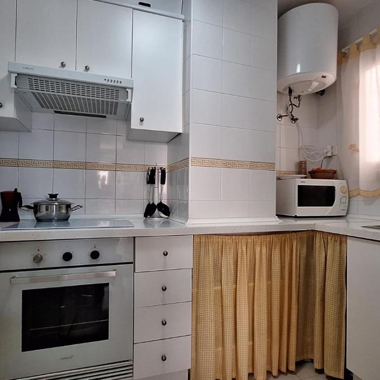 EDIFICIO 2000 Primera linea - Apartamento de 1 dormitorio - 10