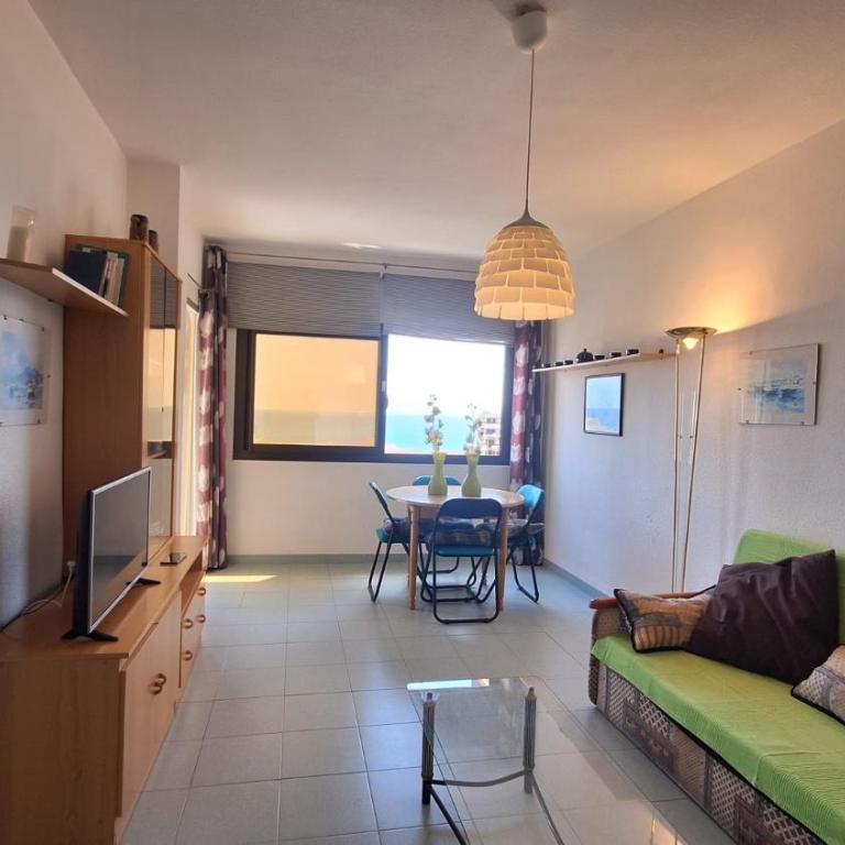 EDIFICIO 2000 Primera linea - Apartamento de 1 dormitorio - 4