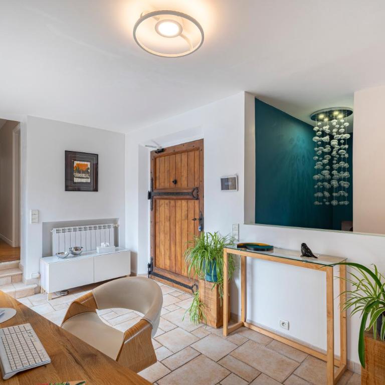 Grande Villa proche Sophia avec magnifique vue mer - Villa - 32