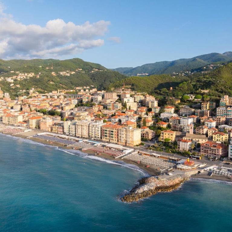 Apartment in the center of Varazze, 2 minutes from the sea - Appartamento con 2 Camere da Letto - 16
