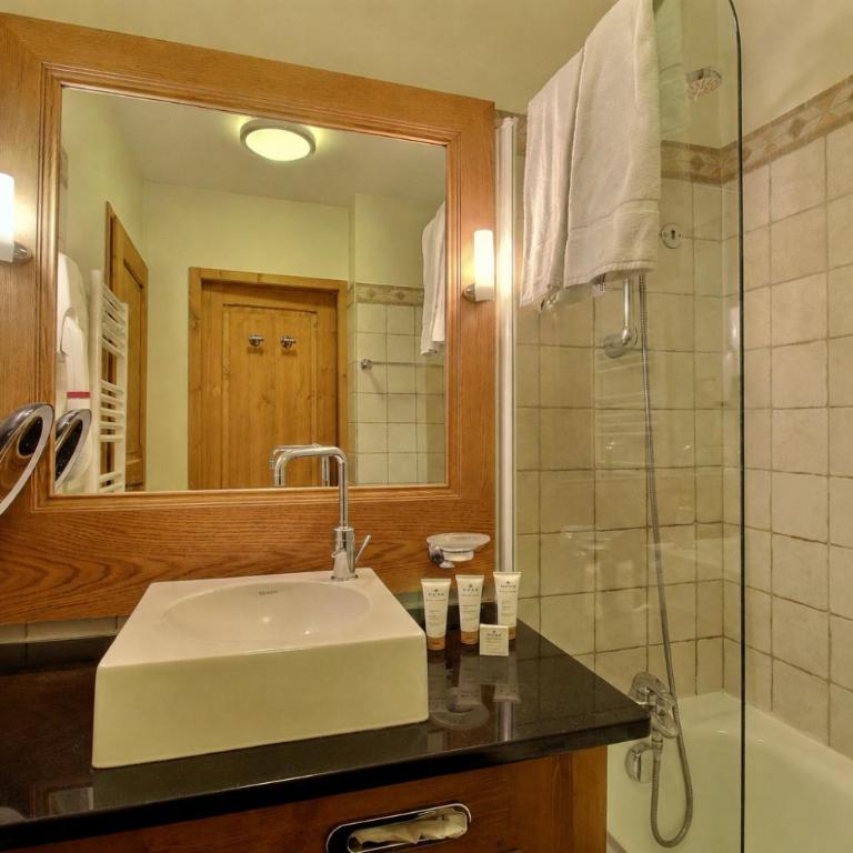 ARC 1950 - Suite de Prestige - Cheminée intérieur - Appartement 1 Chambre avec Terrasse - 19