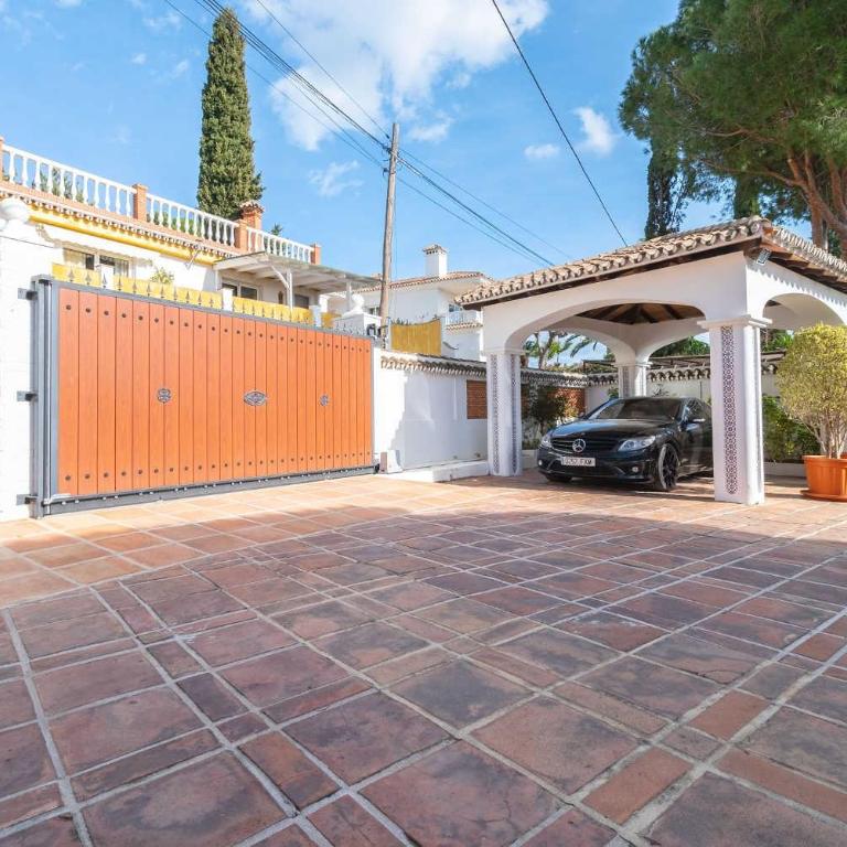 Luxury Villa with Pool, Jacuzzi, Sauna & Sea Views - Villa mit privatem Pool - 43
