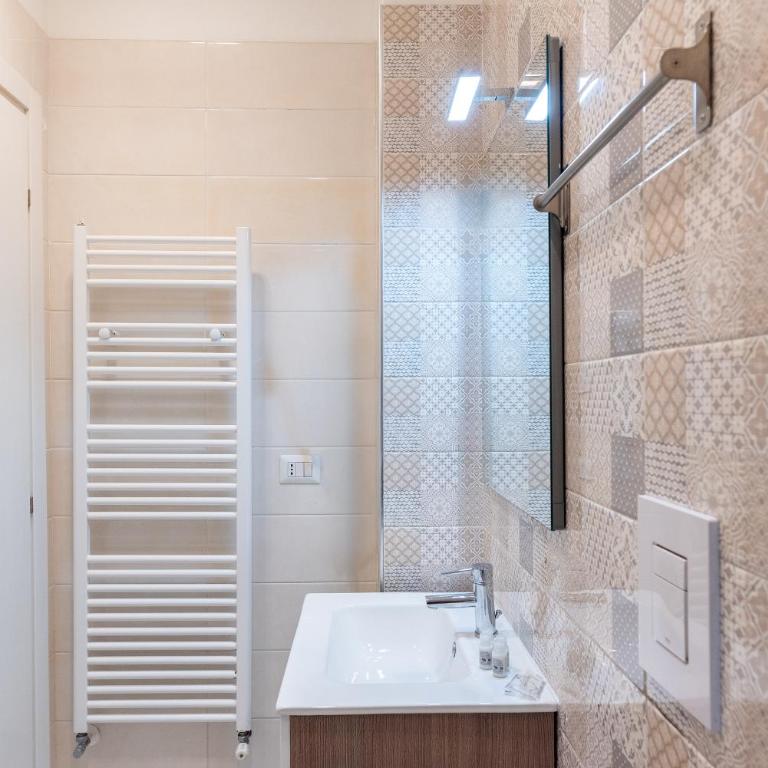 Space Domus Rooms - Camera Matrimoniale - 9