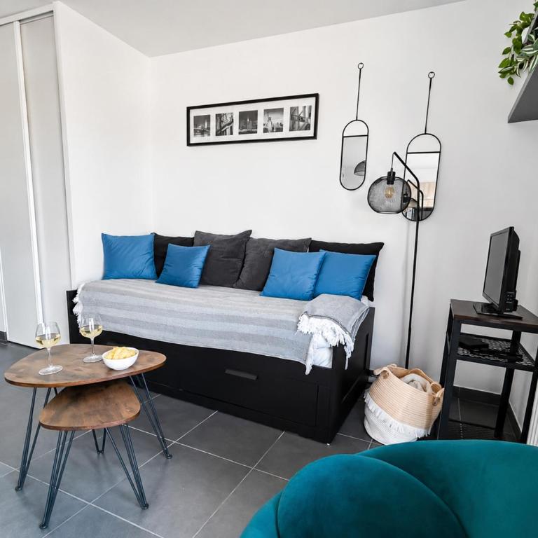 Studio, balcon, parking, commerces & transports - Studio avec Canapé-Lit - 3