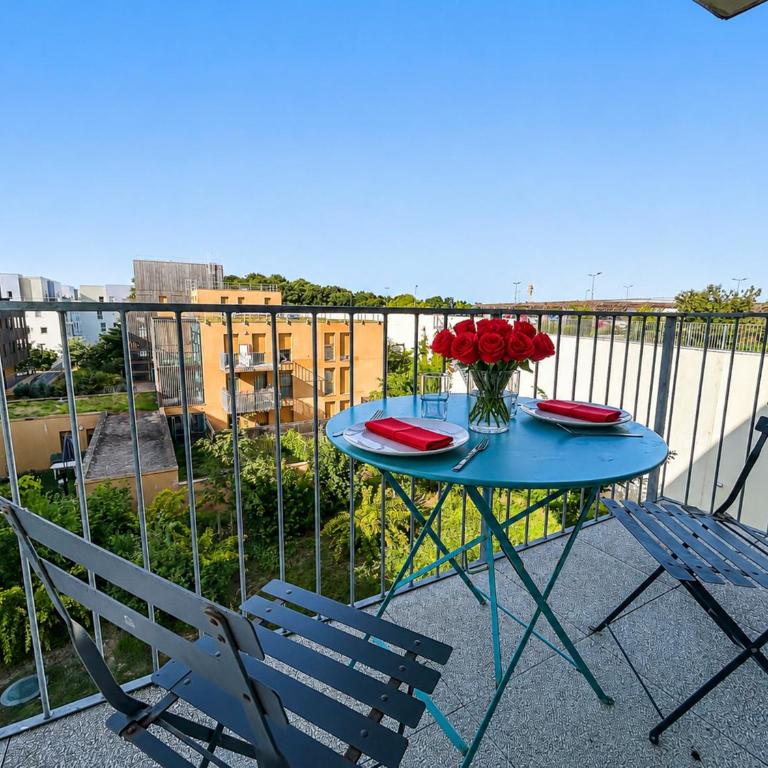 Studio, balcon, parking, commerces & transports - Studio avec Canapé-Lit - 10