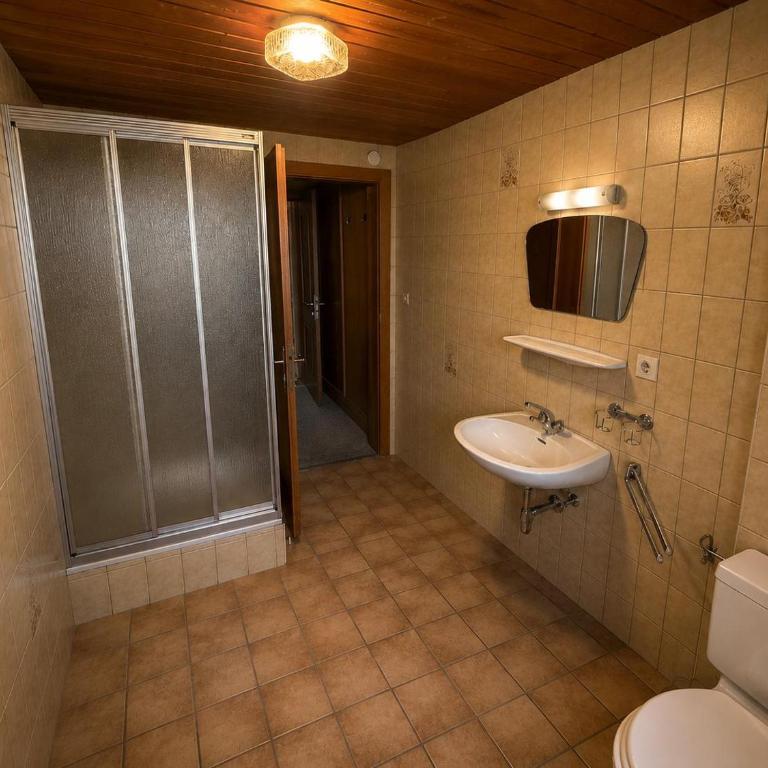 Demlhof, Gästehaus - Familienzimmer mit Bad - 6