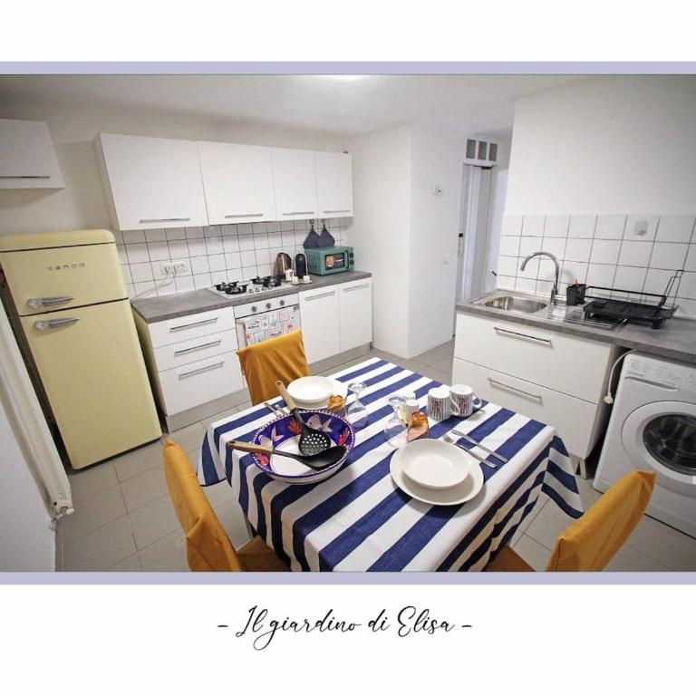 Elisa's Garden - Two-Bedroom Apartment - 19