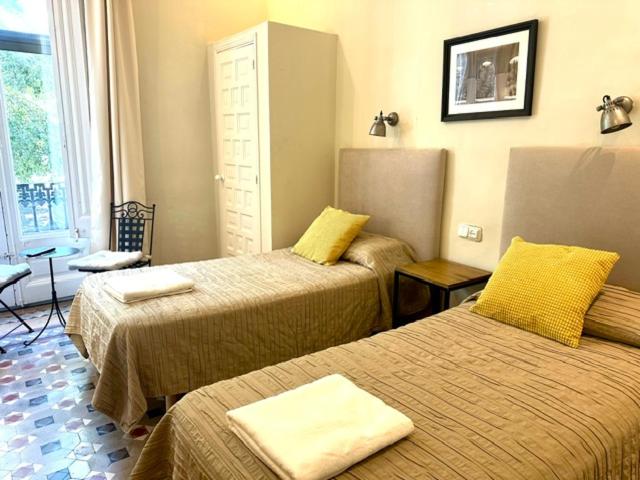Casa Consell Bailen, Guest House - Dreibettzimmer mit eigenem Bad - 13