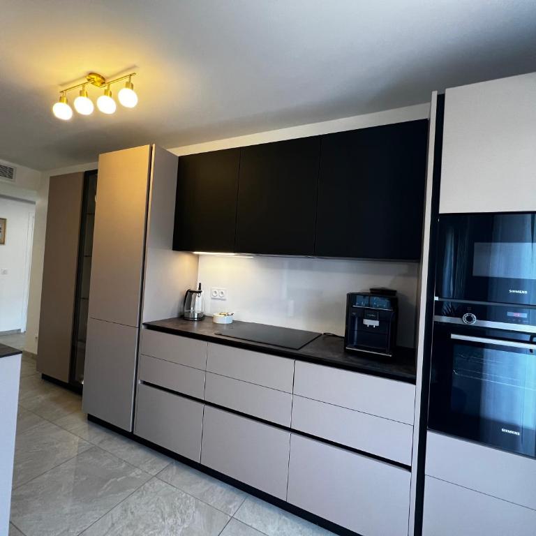 Appartement 2 Chambres - Terrasse, Parking Gratuit & Climatisation - Appartement 2 Chambres avec Terrasse - 14