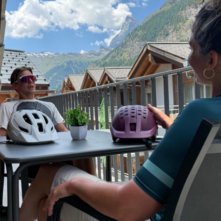 Peaky Riders Self Check-in Hotel - Doppelzimmer mit Bergblick - 7