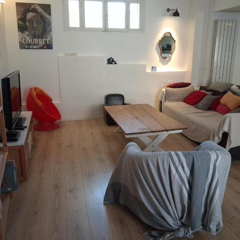 Authentique maison de village à Agde avec patio - Maison 3 Chambres - 2