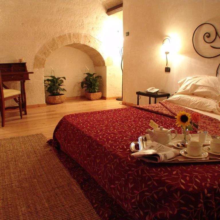 Hotel Masseria Fortificata Donnaloia - Camera Matrimoniale Deluxe - 1