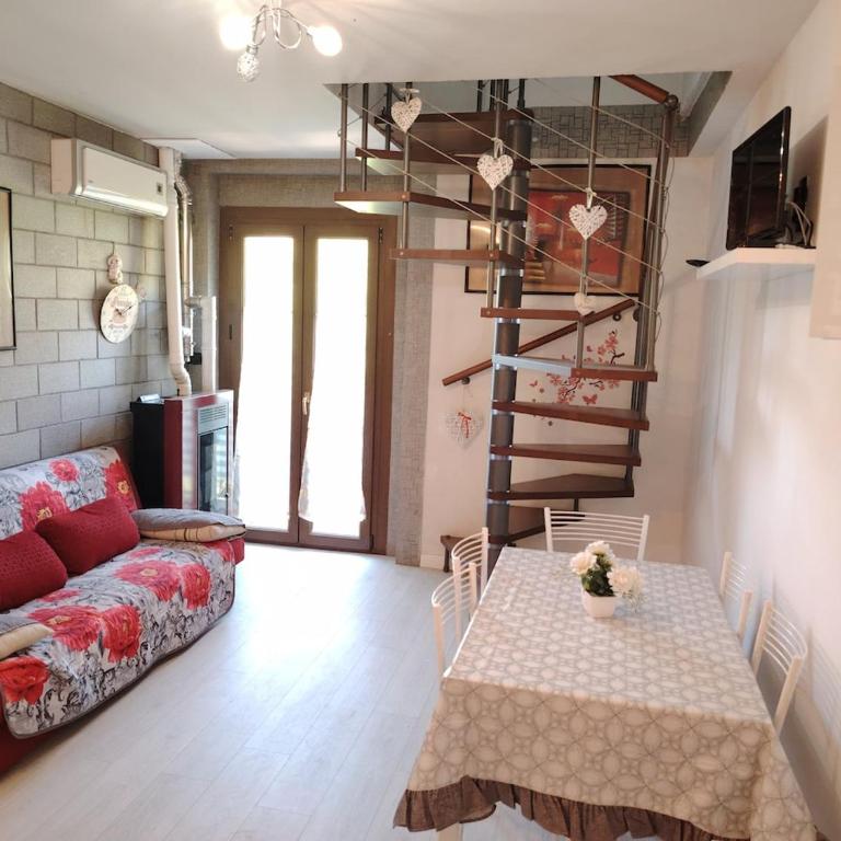 La Casa di Patty Duplex a 5 minuti da Aosta con parcheggio privato - Appartamento con 2 Camere da Letto - 3