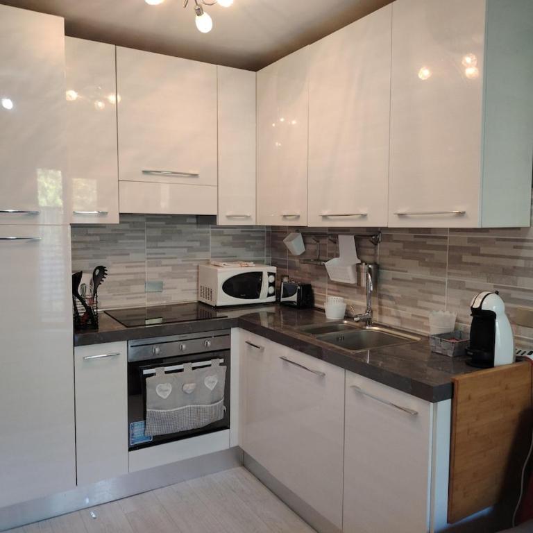La Casa di Patty Duplex a 5 minuti da Aosta con parcheggio privato - Appartamento con 2 Camere da Letto - 5