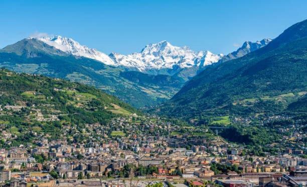 La Casa di Patty Duplex a 5 minuti da Aosta con parcheggio privato - Appartamento con 2 Camere da Letto - 16