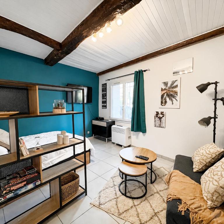 "Le Viala" Studio climatisé - Centre historique - Arrivée autonome - One-Bedroom Apartment - 1